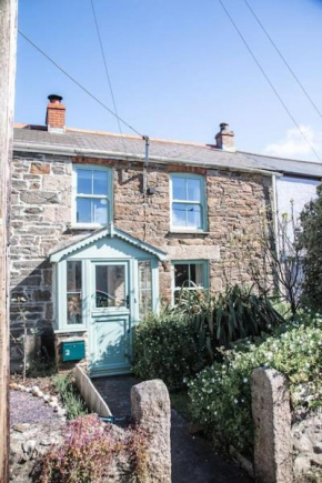 Charming Cottage near Beach!